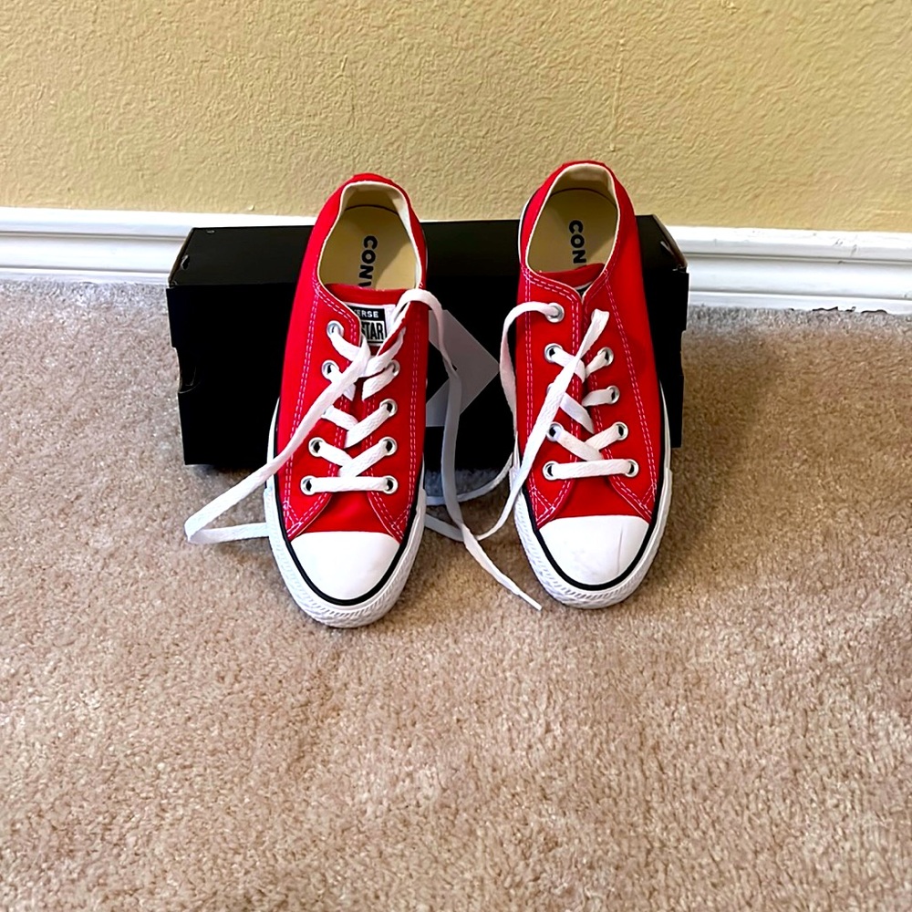 Converse Red Womens 6(worn once)